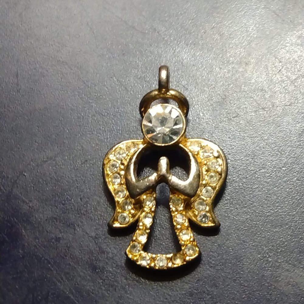 DM angel pendant